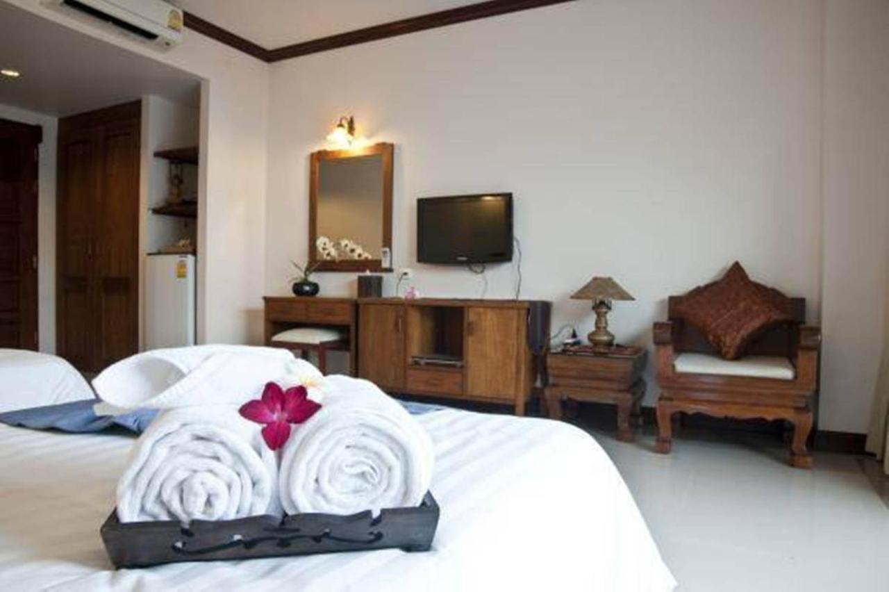 Baankhun Chiang Mai Hotel Exterior photo